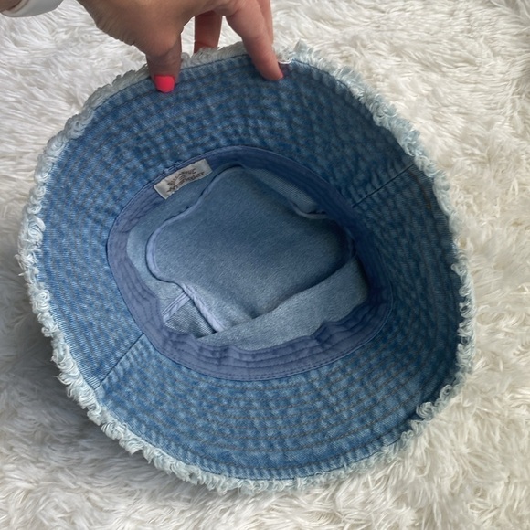 Wrangler Denim bucket hat. Light denim. Fringe. - Picture 3 of 5